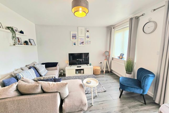 9 Jasmine Walk, Birmingham photo 3