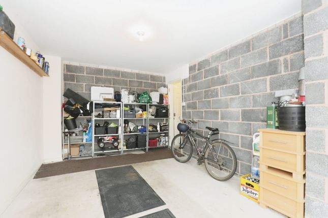 Maisonette for sale in Coopers Close, Stratford-Upon-Avon, Warwickshire