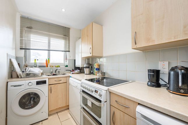 Prince of Wales Close, Hendon photo 3