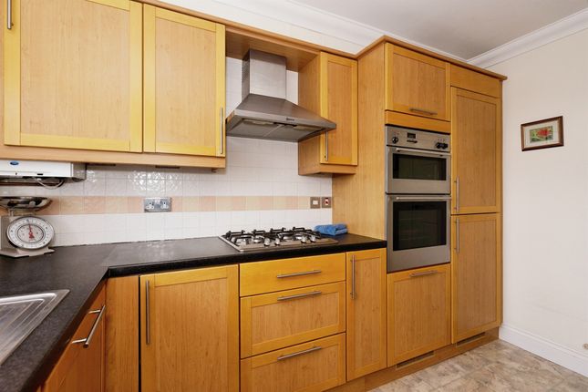 Flat for sale in Cissbury Road, Broadwater, Worthing