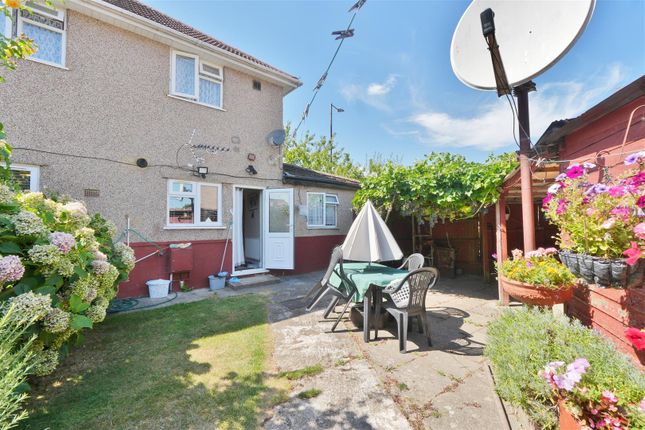 141, Waterbeach Road, Slough photo 4