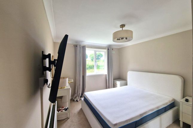24, Dunnock Drive, Newcastle Upon Tyne photo 4