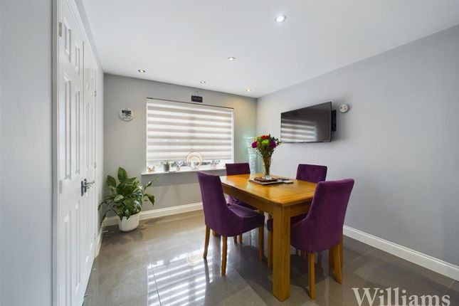 14 Arncott Way, Aylesbury photo 3