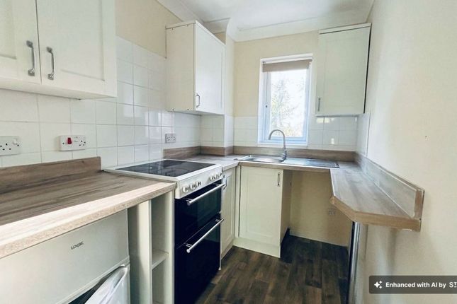 4 Cowley Close, Southampton photo 3