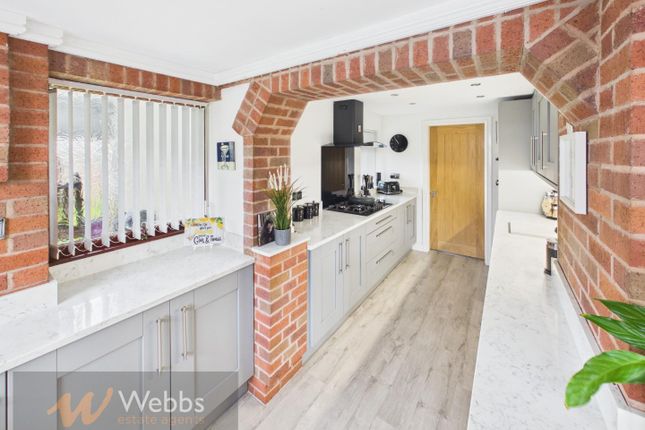 12, Thornes Croft, Lichfield photo 3