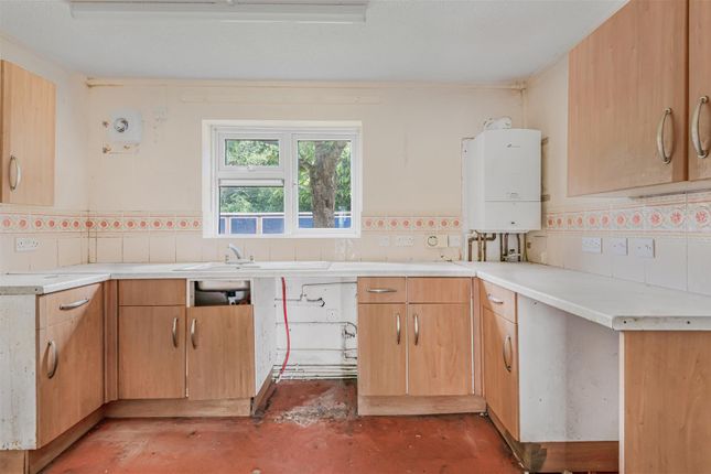 12, Harrington Court, Hertford photo 4