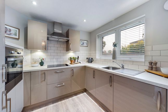 Wratten Road West, Dovehouse Lodge, Hitchin photo 3