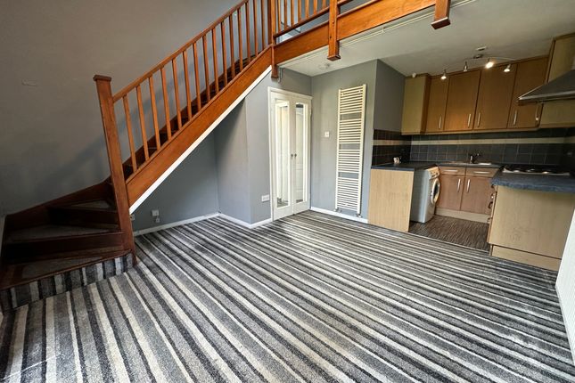 38 Flatford Close, Stowmarket photo 2