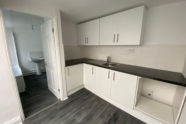 10 Crole Street, Swansea photo 4