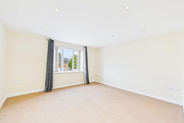20 Linacre House, Chesterfield photo 2