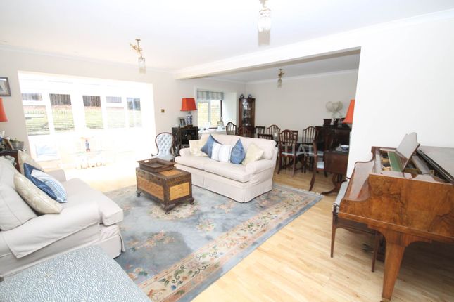 4, Warbank Lane, Kingston Upon Thames photo 2