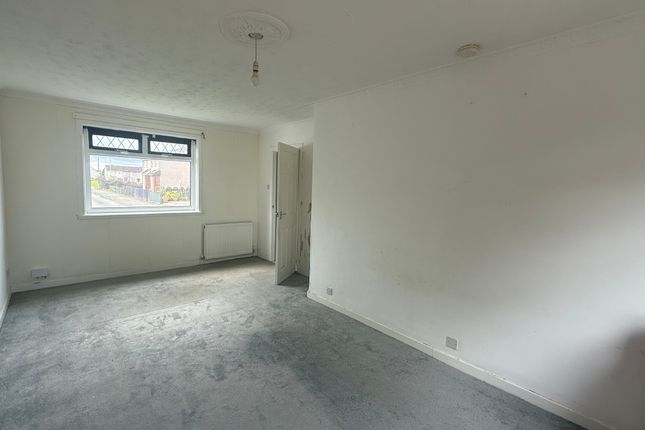 35 Balloch Road, Shotts photo 4