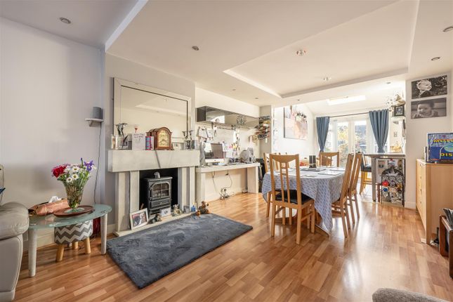 33, Coolgardie Avenue, Highams Park photo 4