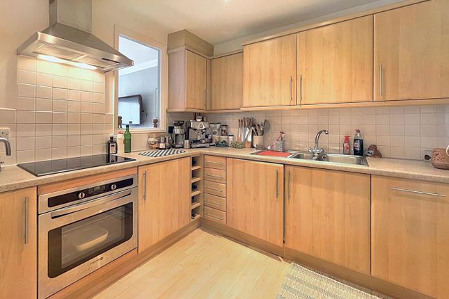 22, Regency Court,, Grove Lane, Altrincham photo 3