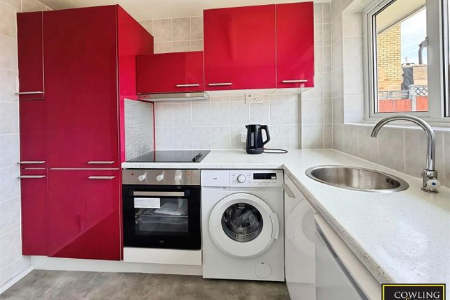 109, Beauchamps Drive, Wickford photo 3