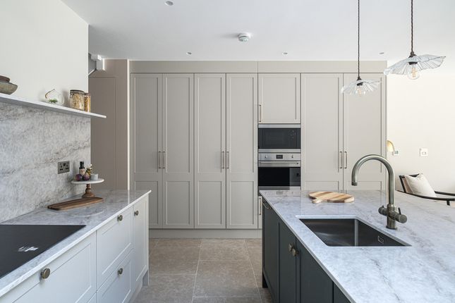 83, Burrows Road, London photo 4