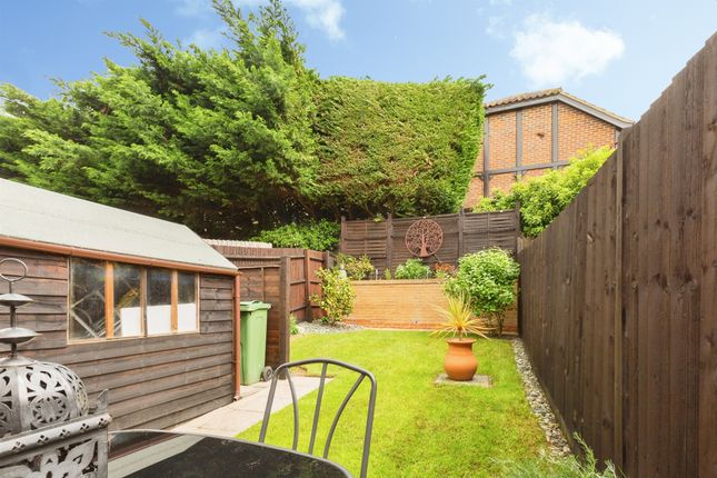 23, Whitechurch Close, Aylesbury photo 4