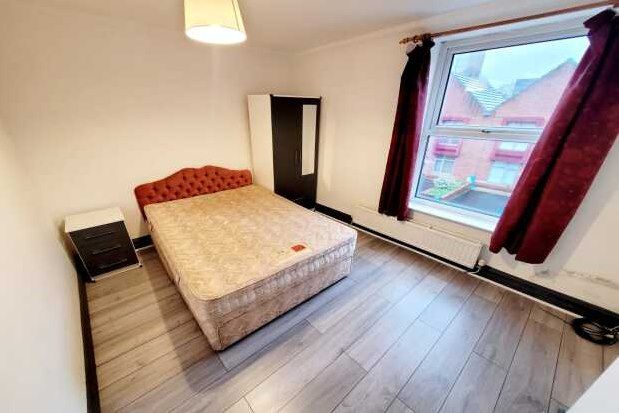 Room to rent in Highfield Road, Salford