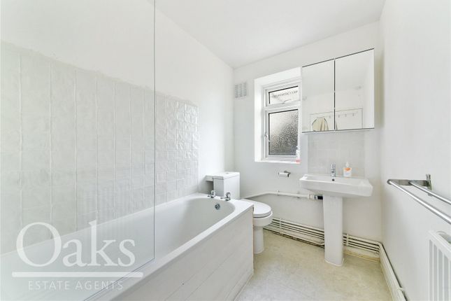 Flat to rent in Christchurch Road, London
