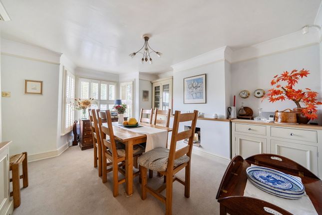 45, High Street, Lingfield photo 4