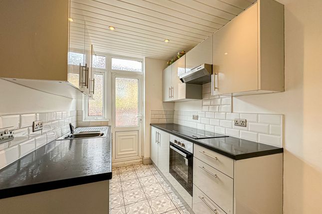 51 Grasville Road, Birkenhead photo 2