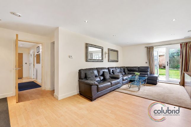Autumn Court, Flat 6, Spring Gardens, Romford photo 4