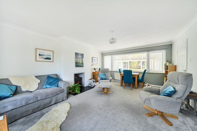 6 Grange Close, Exmouth photo 3