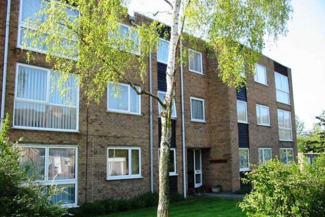 Thumbnail Flat to rent in Cringle Court, Little Heath