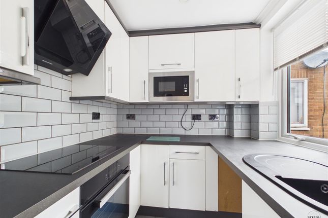 10A, Cuttholme Way, Chesterfield photo 4