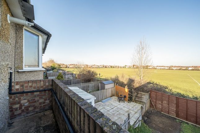 21, Berkeley Close, Hillingdon photo 2