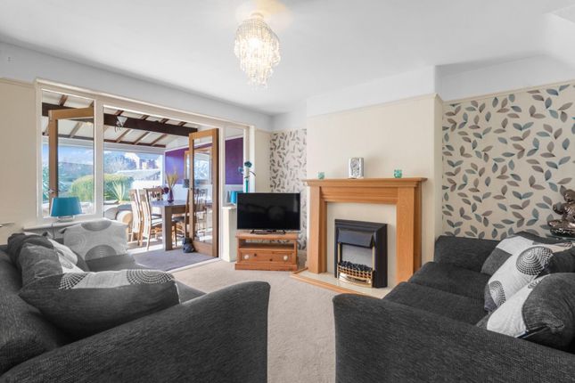 125, Birchwood Hill, West Yorkshire photo 3