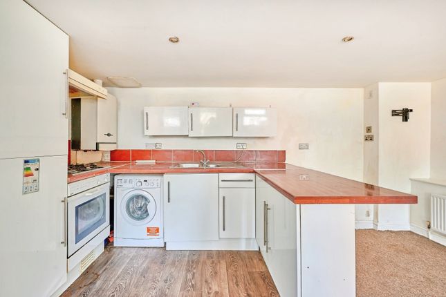 27a, Silver Street, Stansted photo 2