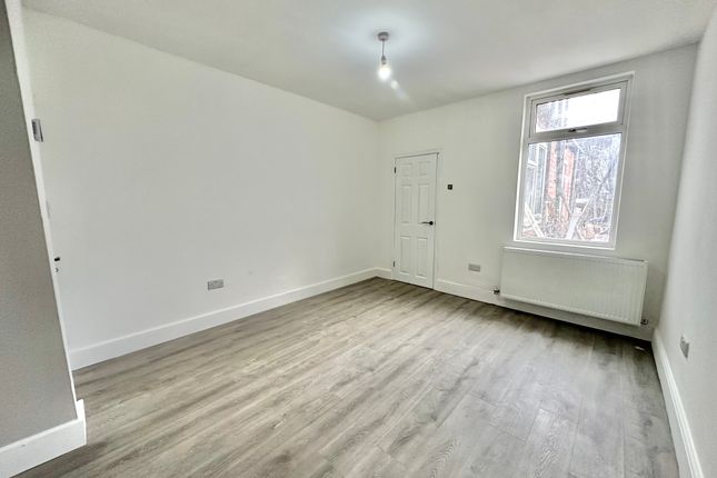 Flat 1, 60, Hartlepool Road, Coventry photo 3
