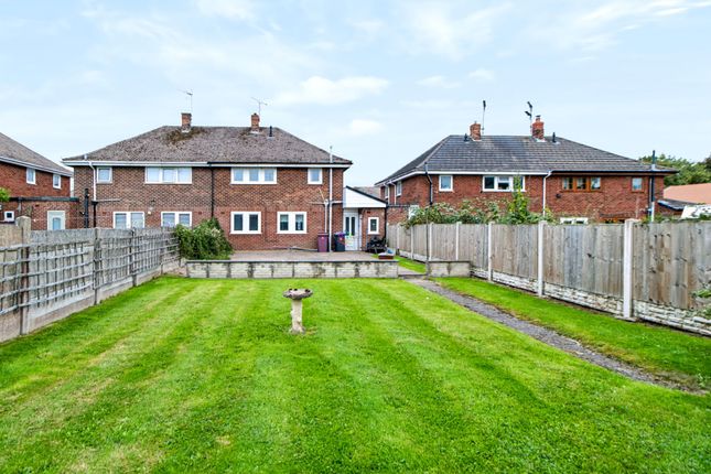 5 Meadow Road, Chesterfield photo 4