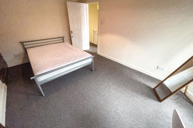 Egerton Road, L15 2HN photo 5