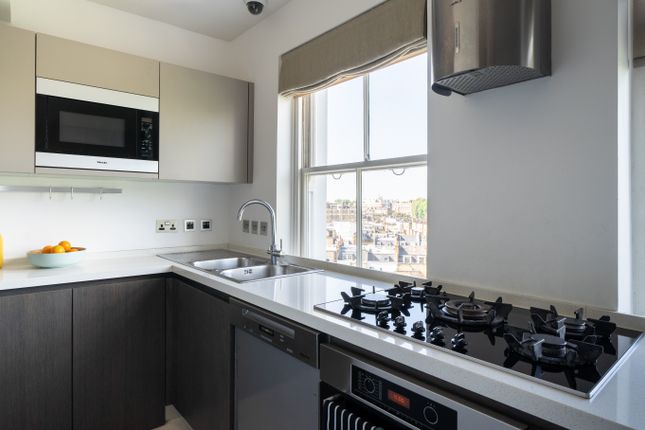 Flat to rent in Lennox Gardens, London