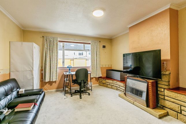 7, Vaughan Close, Bristol photo 2