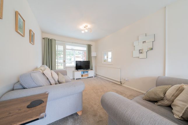 10 Nicholas Drive, Leicester photo 4