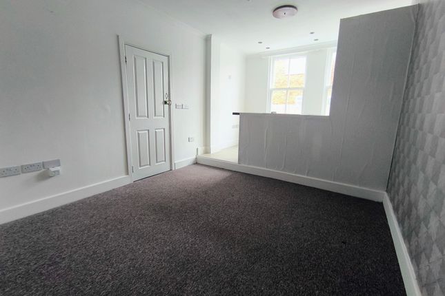 Flat 2, CANTERBURY photo 3