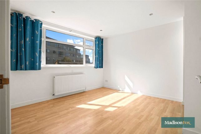 Flat 5, Raglan Court, 36, Raglan Road, London photo 3