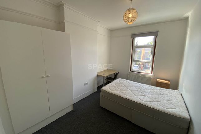 Flat 1, Erleigh Road, Reading photo 2