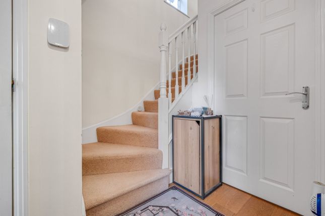 Cowdrey Close, Stourbridge photo 4