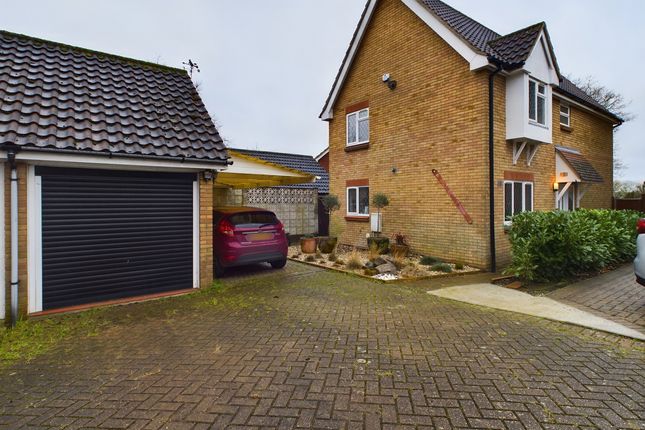 Thumbnail Detached house for sale in Almere, Essex