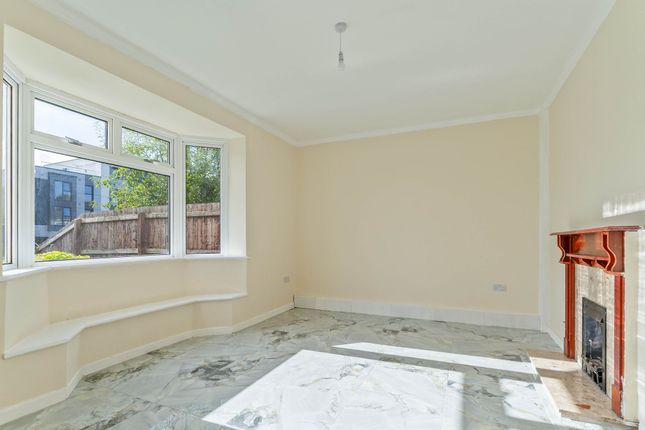 206 Cardiff Road, Newport photo 3