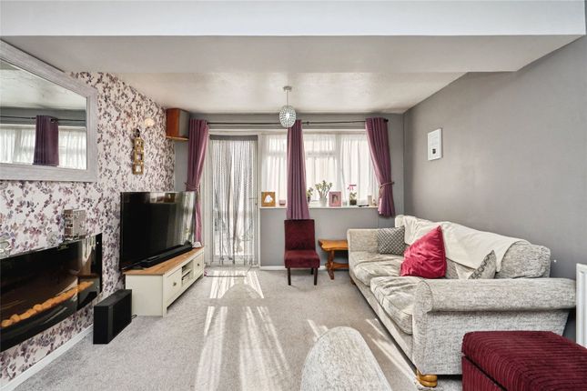 1, Woods Drive, Isle of Wight photo 3