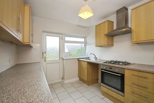 8, Lindsay Close, Bridgend photo 4