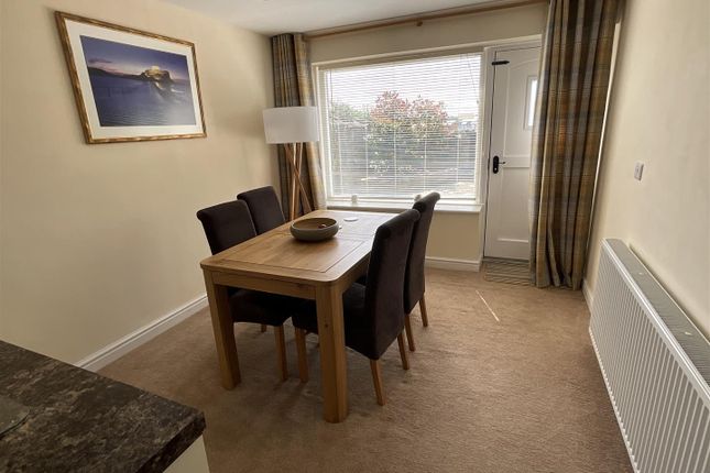 Sextons Cottage, Llanbeblig Road, Caernarfon photo 3