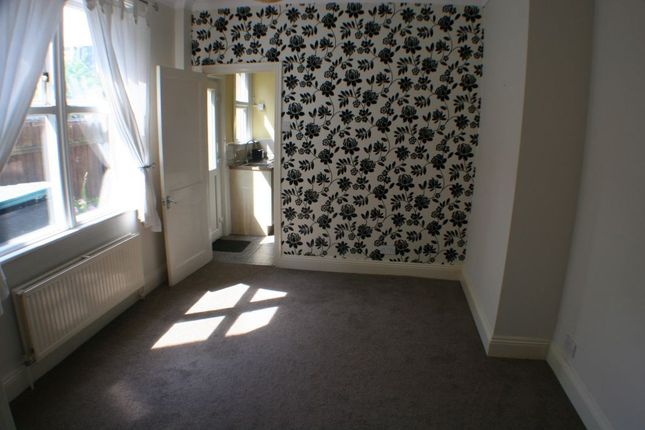Thumbnail Flat to rent in Christchurch Road, Southend-On-Sea