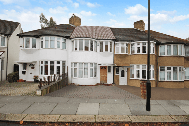 Horsenden Crescent, Greenford, Middlesex Ub6