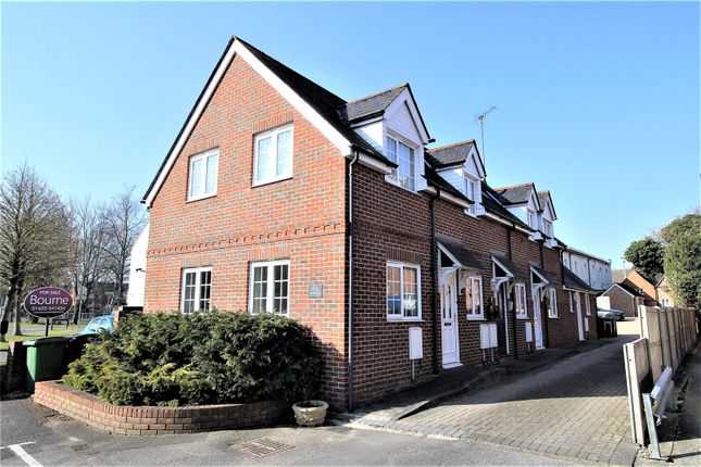 Maisonette for sale in Orchard Lane, Alton, Hampshire